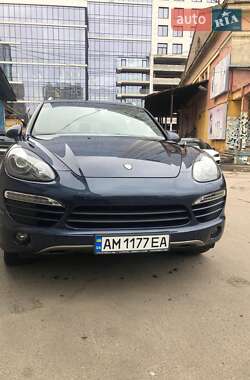 Внедорожник / Кроссовер Porsche Cayenne 2012 в 