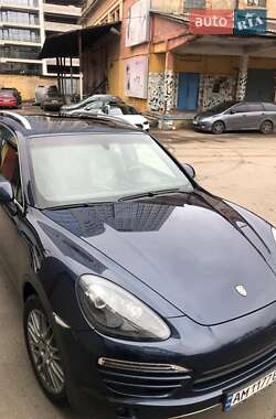 Внедорожник / Кроссовер Porsche Cayenne 2012 в 