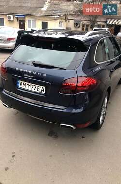 Внедорожник / Кроссовер Porsche Cayenne 2012 в 