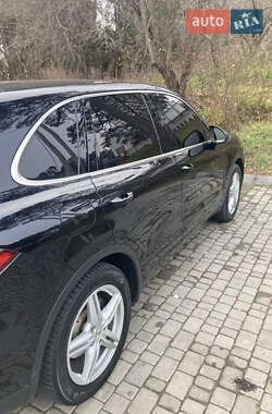 Позашляховик / Кросовер Porsche Cayenne 2010 в 
