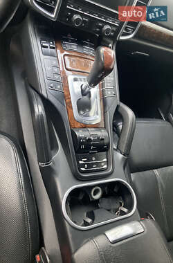 Позашляховик / Кросовер Porsche Cayenne 2010 в 