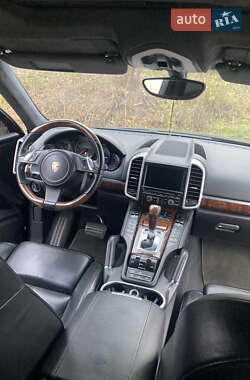 Позашляховик / Кросовер Porsche Cayenne 2010 в 