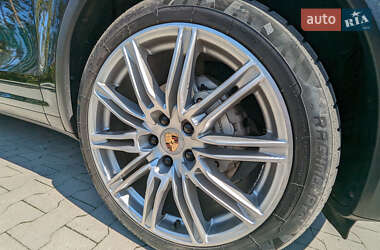 Позашляховик / Кросовер Porsche Cayenne 2014 в 