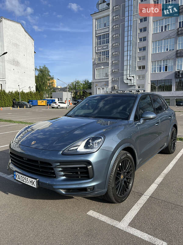 Внедорожник / Кроссовер Porsche Cayenne 2017 в Киеве