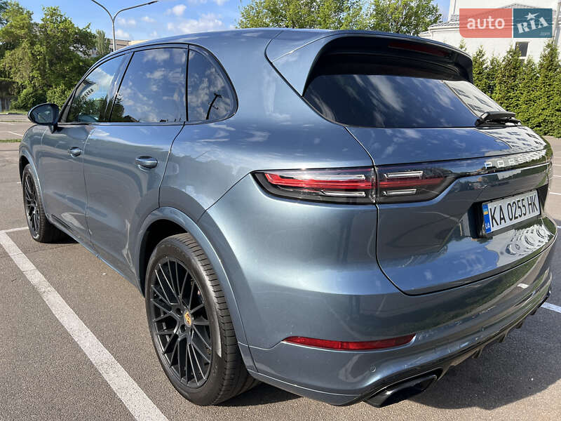 Внедорожник / Кроссовер Porsche Cayenne 2017 в Киеве