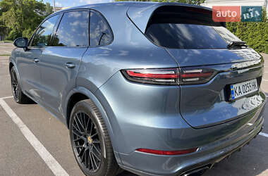 Позашляховик / Кросовер Porsche Cayenne 2017 в 