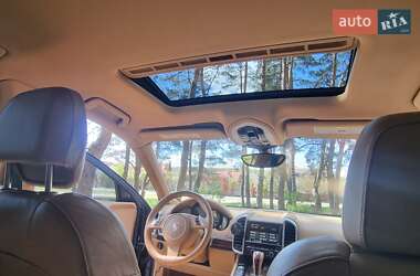 Внедорожник / Кроссовер Porsche Cayenne 2011 в 