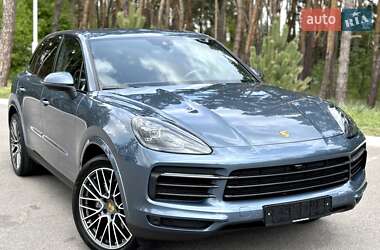 Внедорожник / Кроссовер Porsche Cayenne 2018 в 