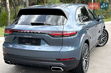 Внедорожник / Кроссовер Porsche Cayenne 2018 в 