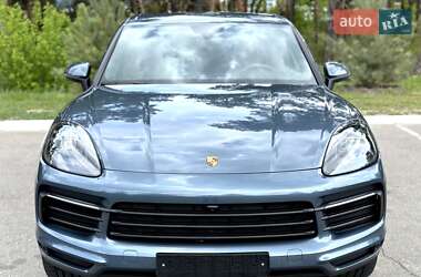 Внедорожник / Кроссовер Porsche Cayenne 2018 в 