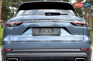 Внедорожник / Кроссовер Porsche Cayenne 2018 в 