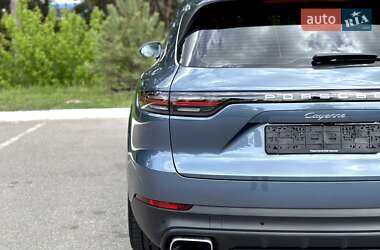 Внедорожник / Кроссовер Porsche Cayenne 2018 в 