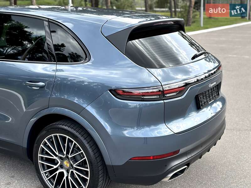 Внедорожник / Кроссовер Porsche Cayenne 2018 в Киеве