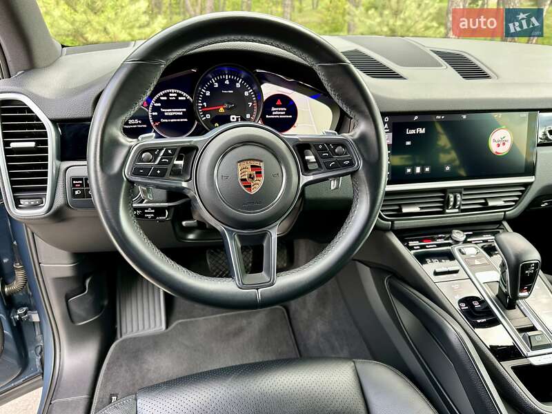 Внедорожник / Кроссовер Porsche Cayenne 2018 в Киеве