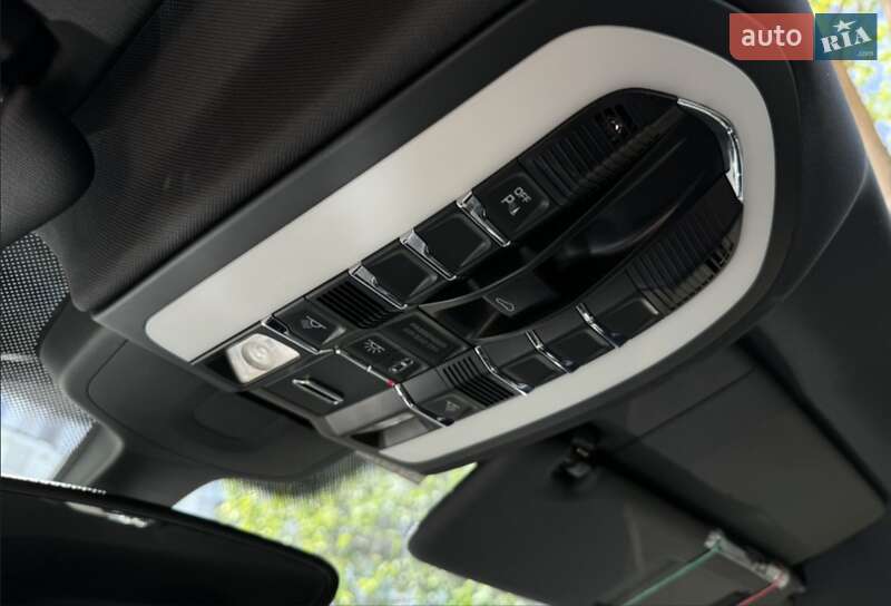 Позашляховик / Кросовер Porsche Cayenne 2010 в Одесі
