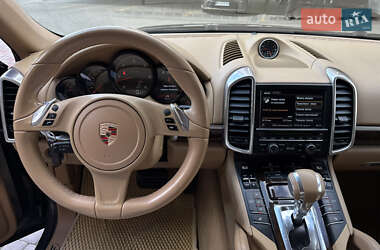 Позашляховик / Кросовер Porsche Cayenne 2013 в 