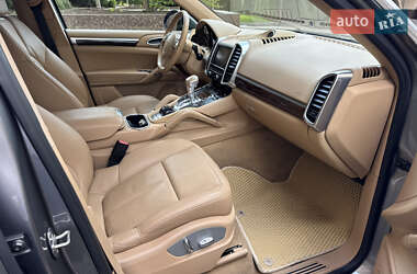 Позашляховик / Кросовер Porsche Cayenne 2013 в 