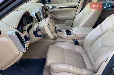 Позашляховик / Кросовер Porsche Cayenne 2012 в 