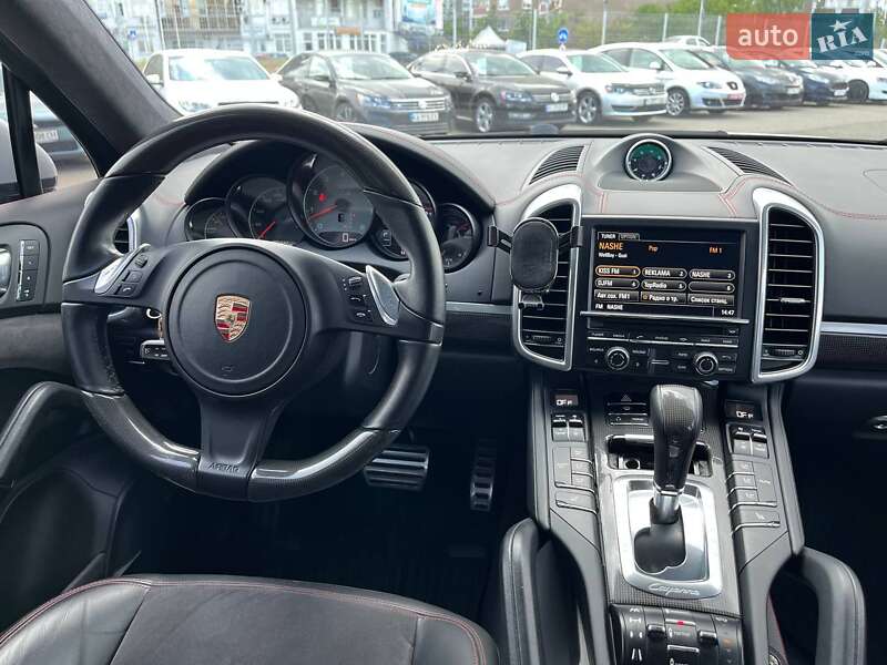 Внедорожник / Кроссовер Porsche Cayenne 2013 в Киеве