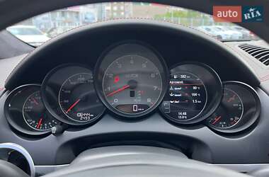 Внедорожник / Кроссовер Porsche Cayenne 2013 в 