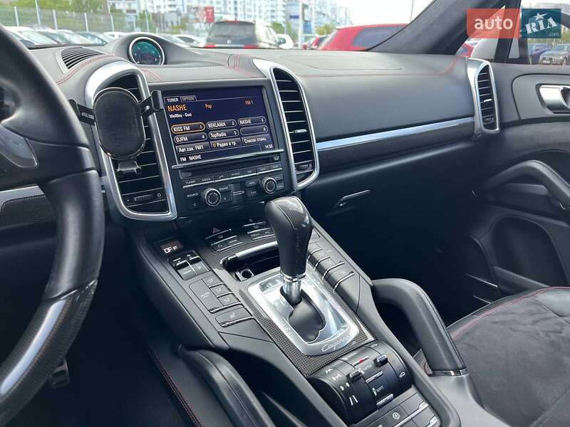 Внедорожник / Кроссовер Porsche Cayenne 2013 в Киеве