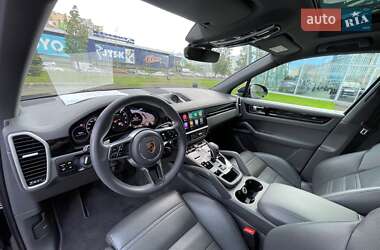 Позашляховик / Кросовер Porsche Cayenne 2019 в 