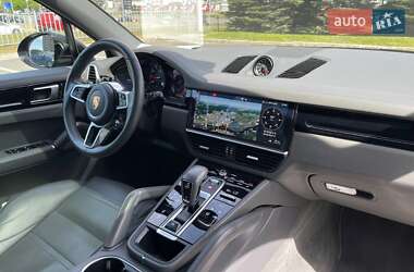 Позашляховик / Кросовер Porsche Cayenne 2019 в 