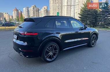 Позашляховик / Кросовер Porsche Cayenne 2019 в 