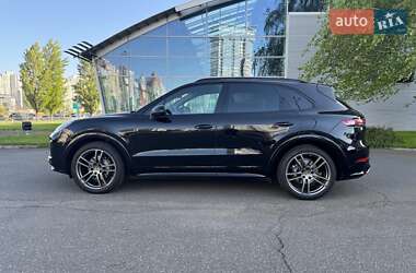 Позашляховик / Кросовер Porsche Cayenne 2019 в 