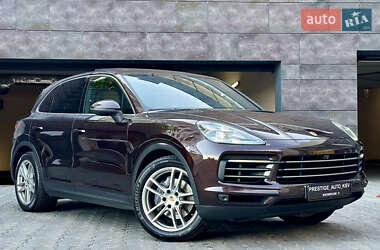 Позашляховик / Кросовер Porsche Cayenne 2018 в 