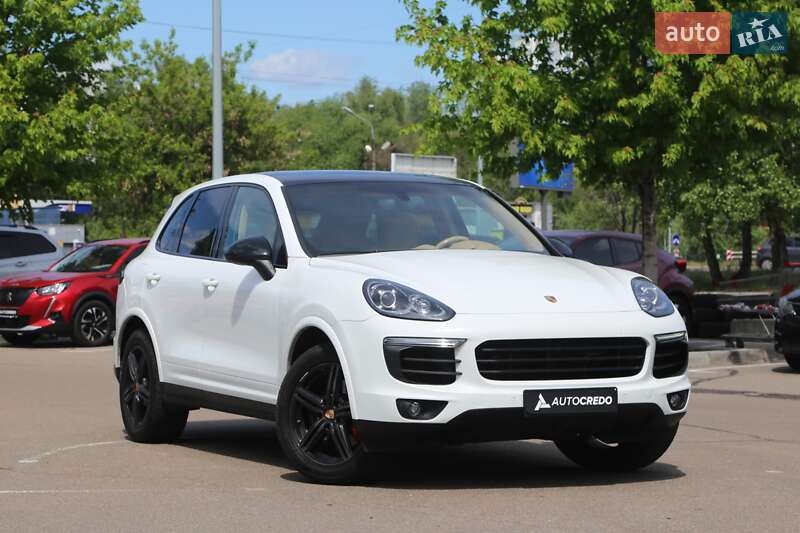 Внедорожник / Кроссовер Porsche Cayenne 2013 в 