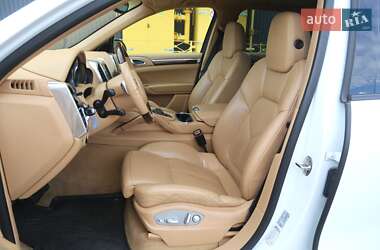 Внедорожник / Кроссовер Porsche Cayenne 2013 в 