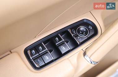 Внедорожник / Кроссовер Porsche Cayenne 2013 в 