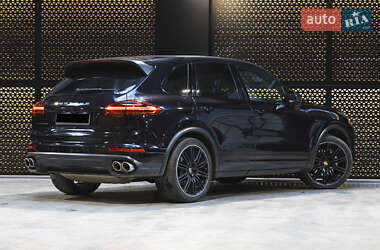 Позашляховик / Кросовер Porsche Cayenne 2014 в 