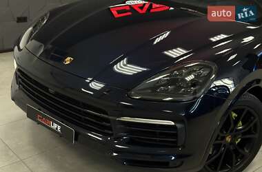 Позашляховик / Кросовер Porsche Cayenne 2019 в 