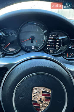 Внедорожник / Кроссовер Porsche Cayenne 2014 в 