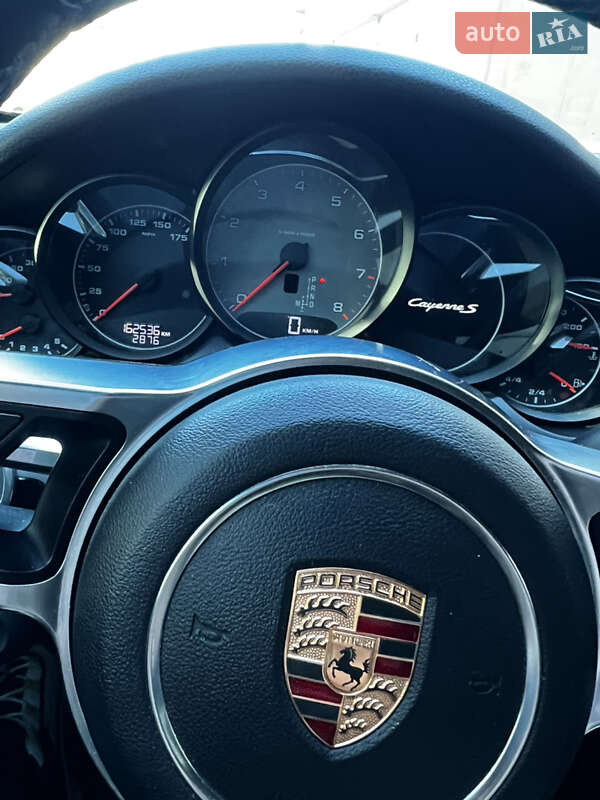 Позашляховик / Кросовер Porsche Cayenne 2014 в Києві