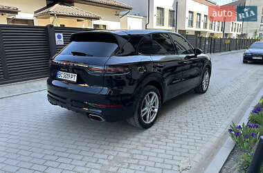 Позашляховик / Кросовер Porsche Cayenne 2019 в 