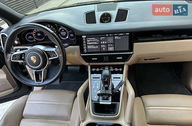 Позашляховик / Кросовер Porsche Cayenne 2019 в 