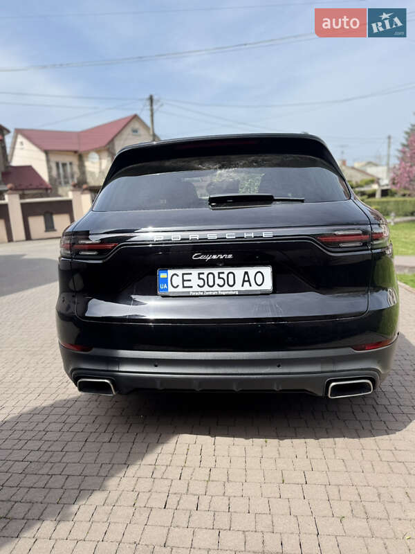 Внедорожник / Кроссовер Porsche Cayenne 2018 в Черновцах