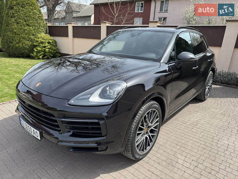 Внедорожник / Кроссовер Porsche Cayenne 2018 в Черновцах