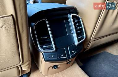 Внедорожник / Кроссовер Porsche Cayenne 2012 в 