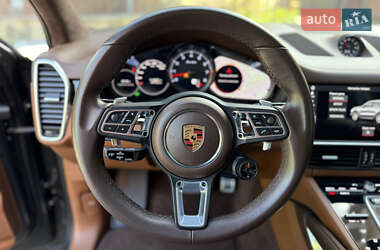 Внедорожник / Кроссовер Porsche Cayenne 2018 в 