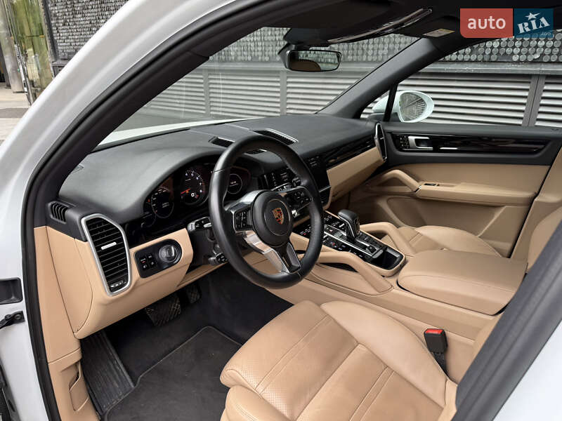 Позашляховик / Кросовер Porsche Cayenne 2018 в Києві