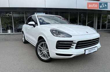 Внедорожник / Кроссовер Porsche Cayenne 2022 в 