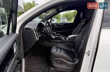 Внедорожник / Кроссовер Porsche Cayenne 2022 в 