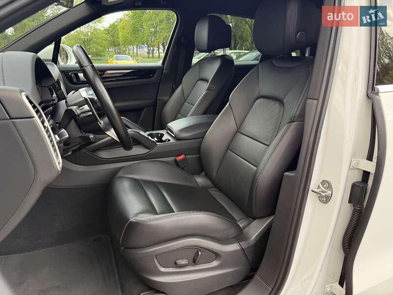 Внедорожник / Кроссовер Porsche Cayenne 2022 в Днепре фото 14 Внедорожник / Кроссовер Porsche Cayenne 2022 в Днепре