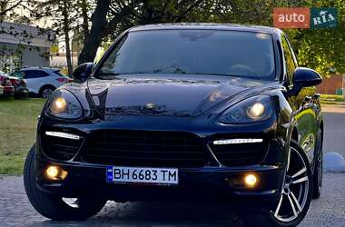 Внедорожник / Кроссовер Porsche Cayenne 2013 в 