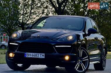 Внедорожник / Кроссовер Porsche Cayenne 2013 в 