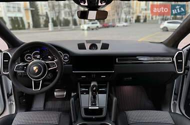 Внедорожник / Кроссовер Porsche Cayenne 2019 в 